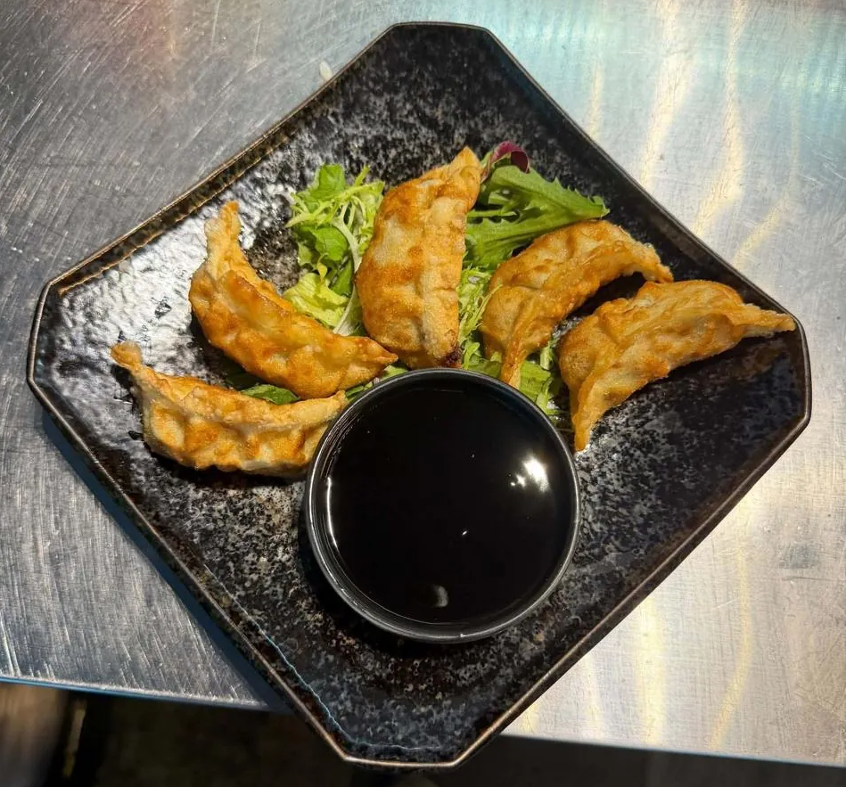Gyoza mit Teriyaki-Sauce