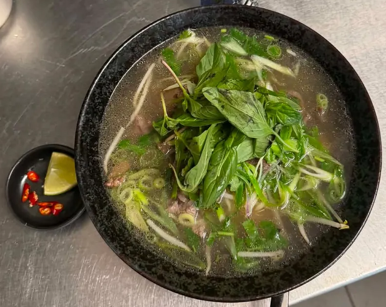 Pho Soup – vietnamesische Nudelsuppe